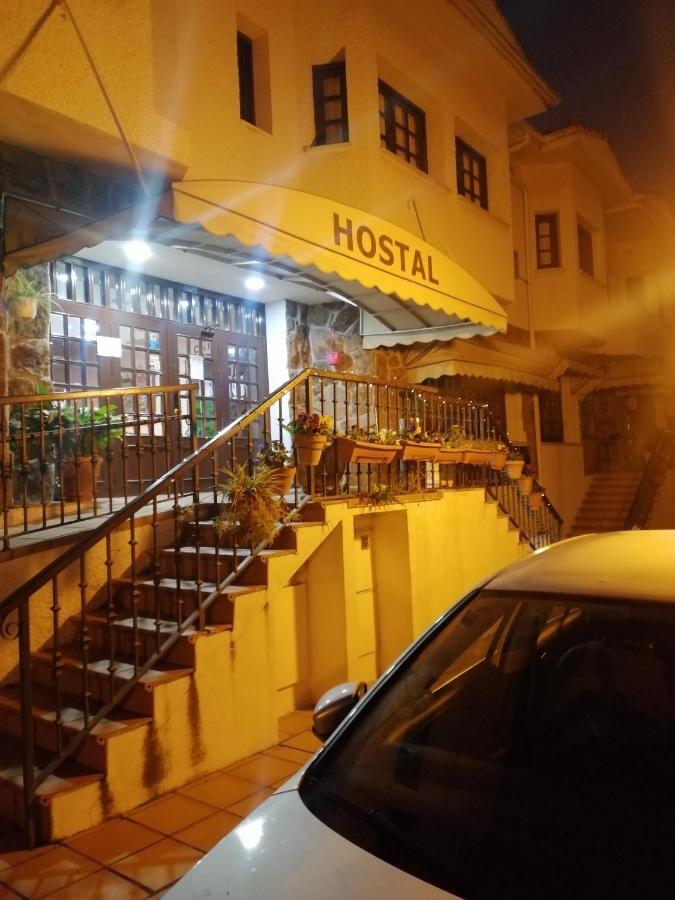 Hostal Julian Brunete Luaran gambar